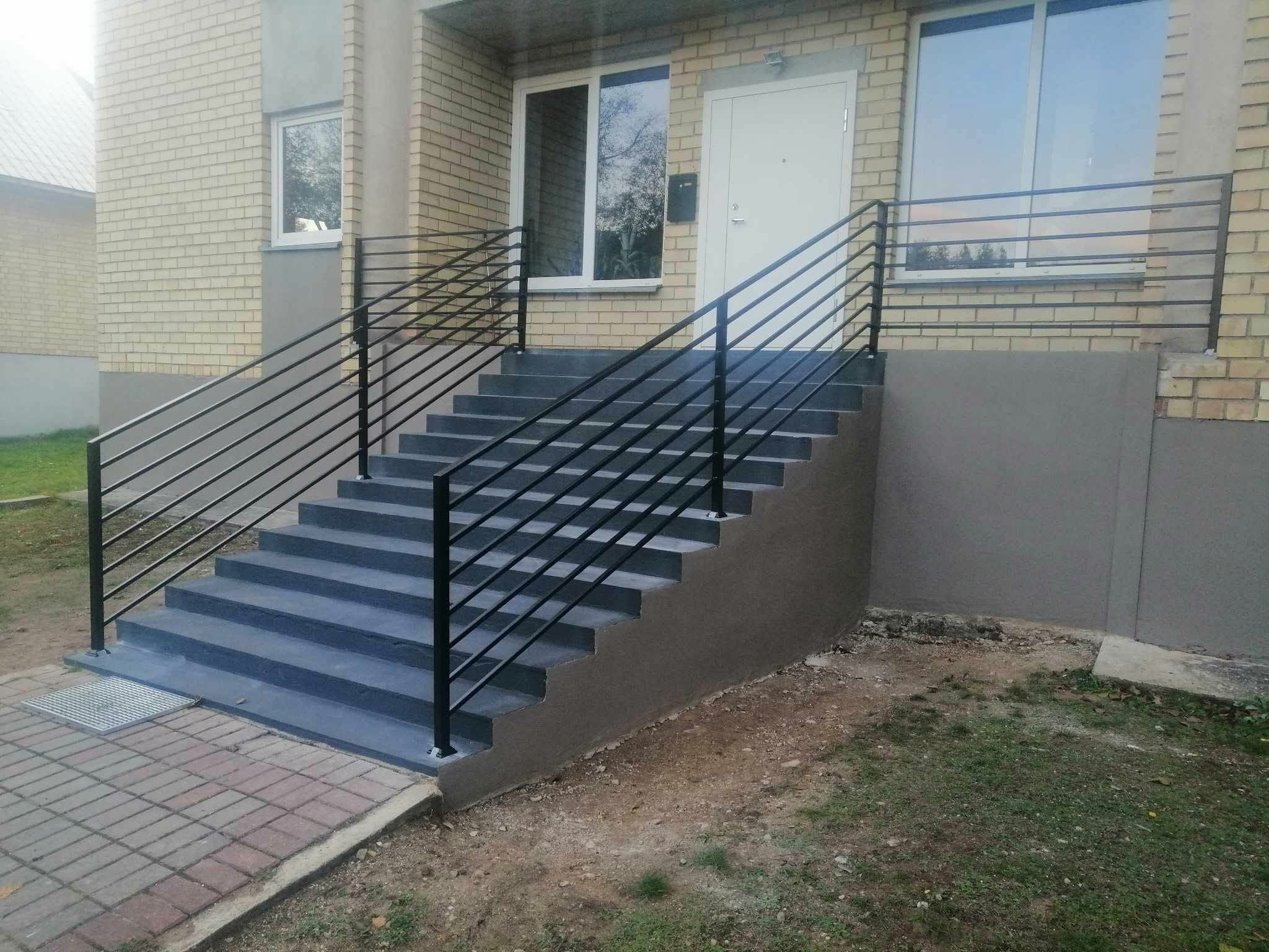 Tvoros elementai ir kalti strypai – metalo dirbinių detalės